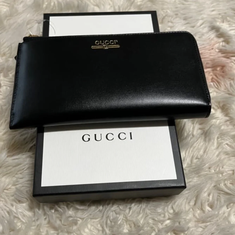 Authentic Gucci Plutone Black Soft Calf Leather Logo Three Quarter Zip W…